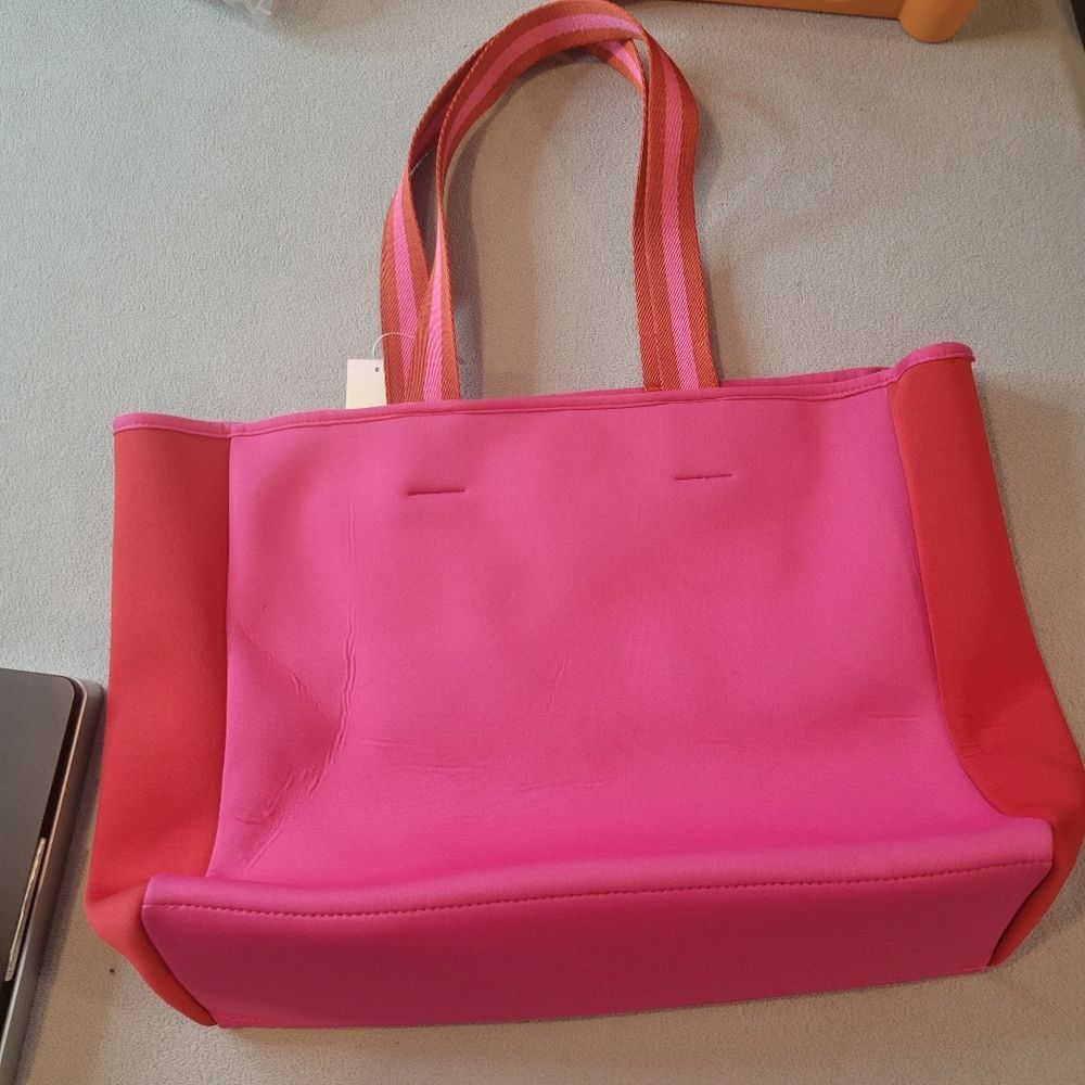 Summersalt Neoprene Beach Tote bag in Pink/Red